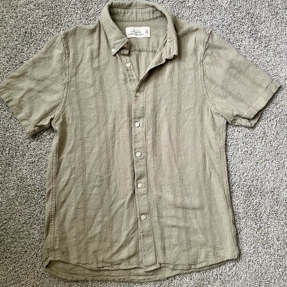 Abercrombie & Fitch Other - Abercrombie & Fitch Olive Green Short Sleeve Button-Down Shirt